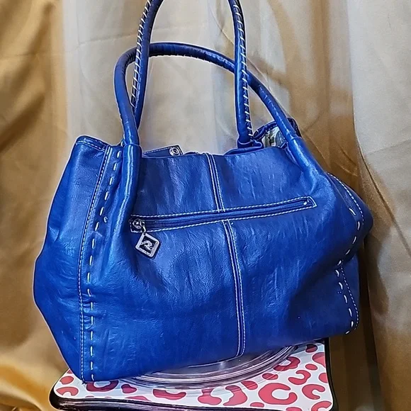 C Tom and Eva Purse Vegan Blue Leather large NWT shoulder bag w/ button closure - Picture 12 of 13